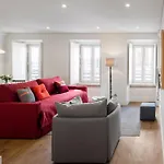 Lsa Bairro Alto By Numa Appartamento