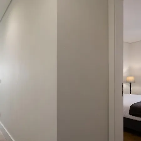 Lsa Bairro Alto By Numa شقة